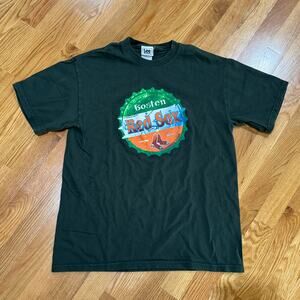 Boston Red Sox T-Shirt Mens Medium Irish Bottle Cap Green Lee Sport Y2K 2007